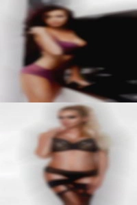 Nude woman masturbating a Australia man